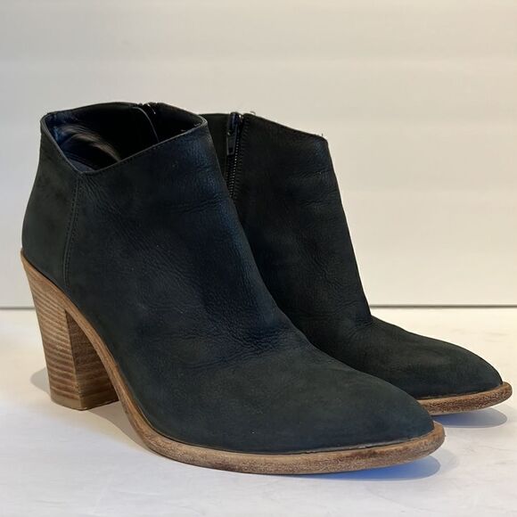 Vince Black Leather Heeled Ankle Booties Size 6.5 - Picture 2 of 14